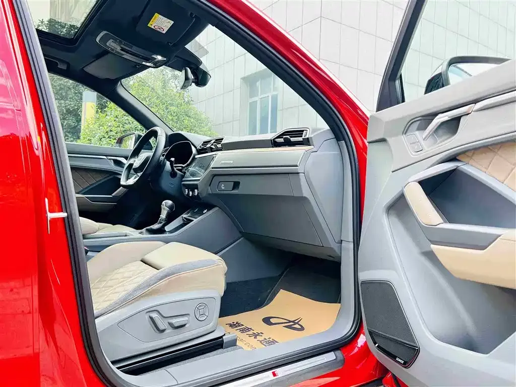 Audi Q3 2023 из CN, фото 8