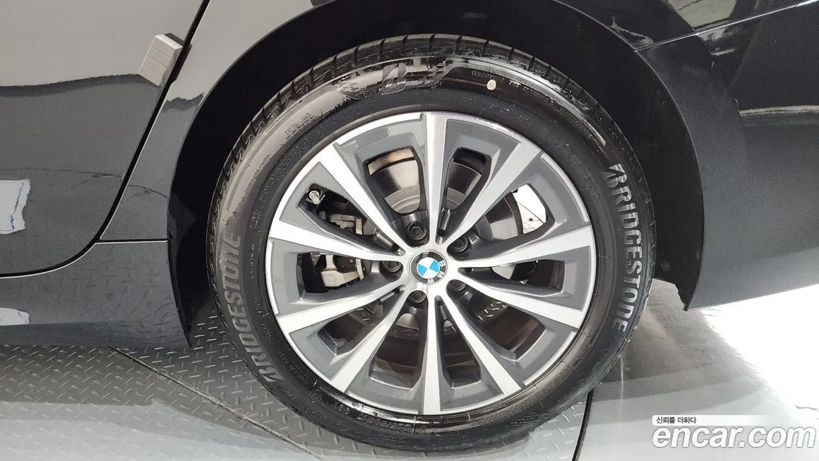 BMW 3-Series 2023 из KR, фото 5