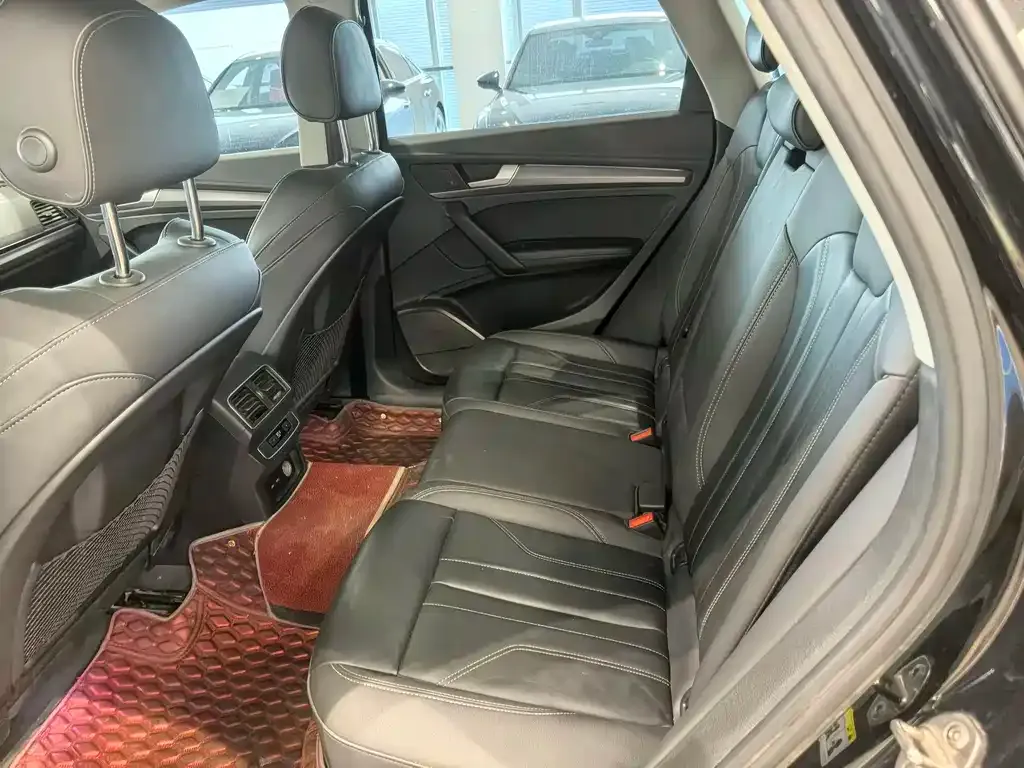 Audi Q5L 2022 из CN, фото 3