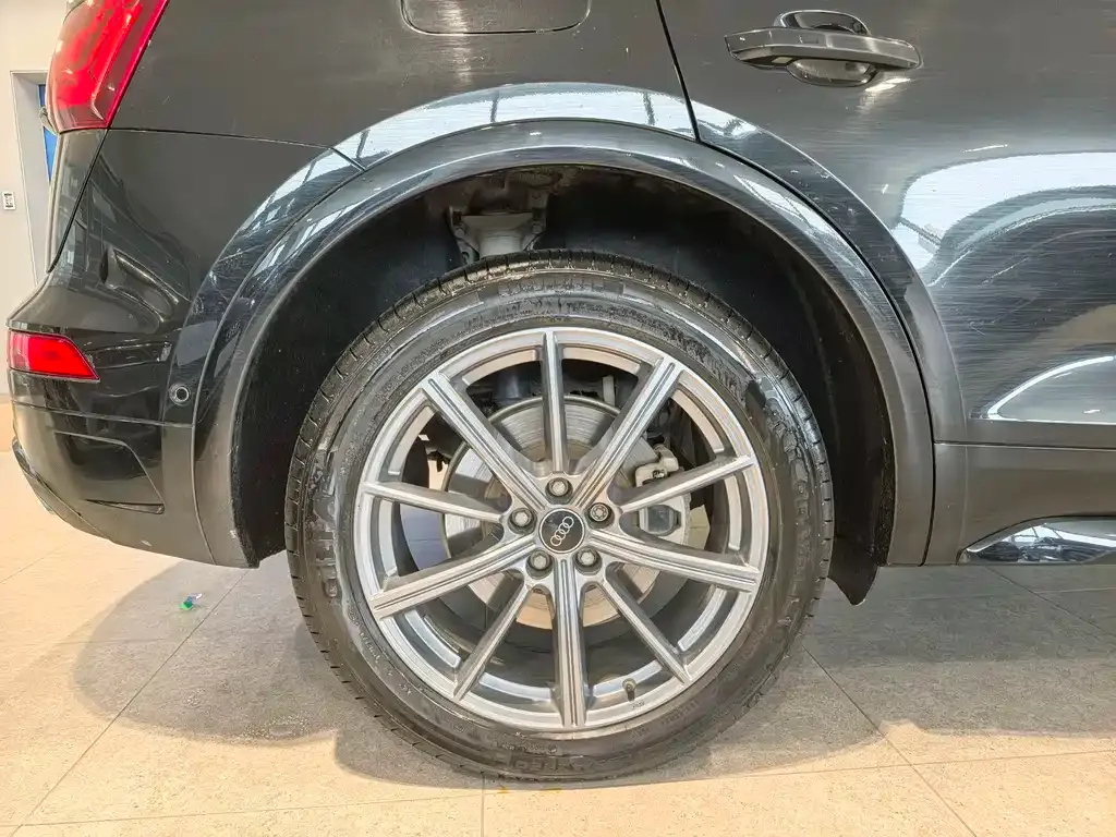 Audi Q5L 2022 из CN, фото 8