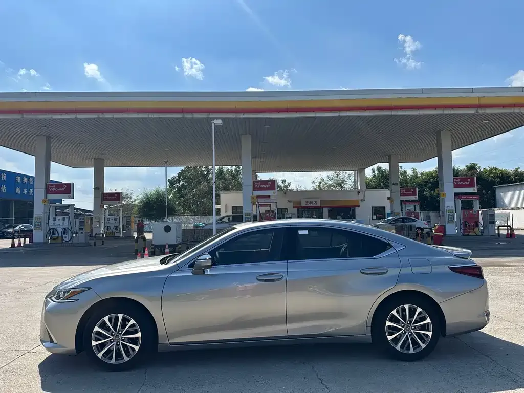Lexus ES 2022 из CN, фото 5