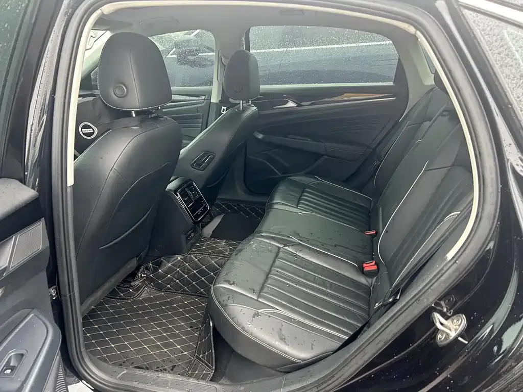 Volkswagen Passat 2022 из CN, фото 4