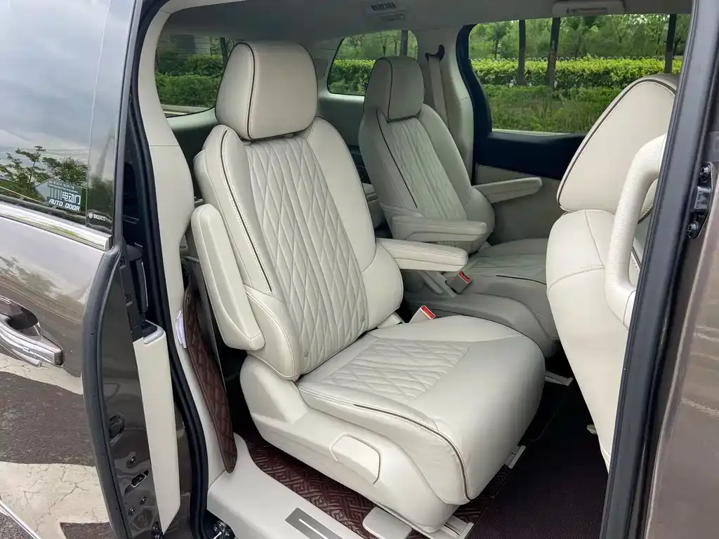 Buick GL8 2022 из CN, фото 9