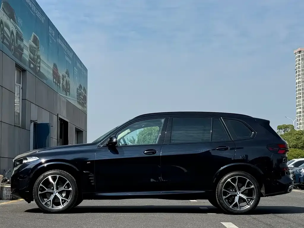 BMW X5 2025 из CN, фото 3