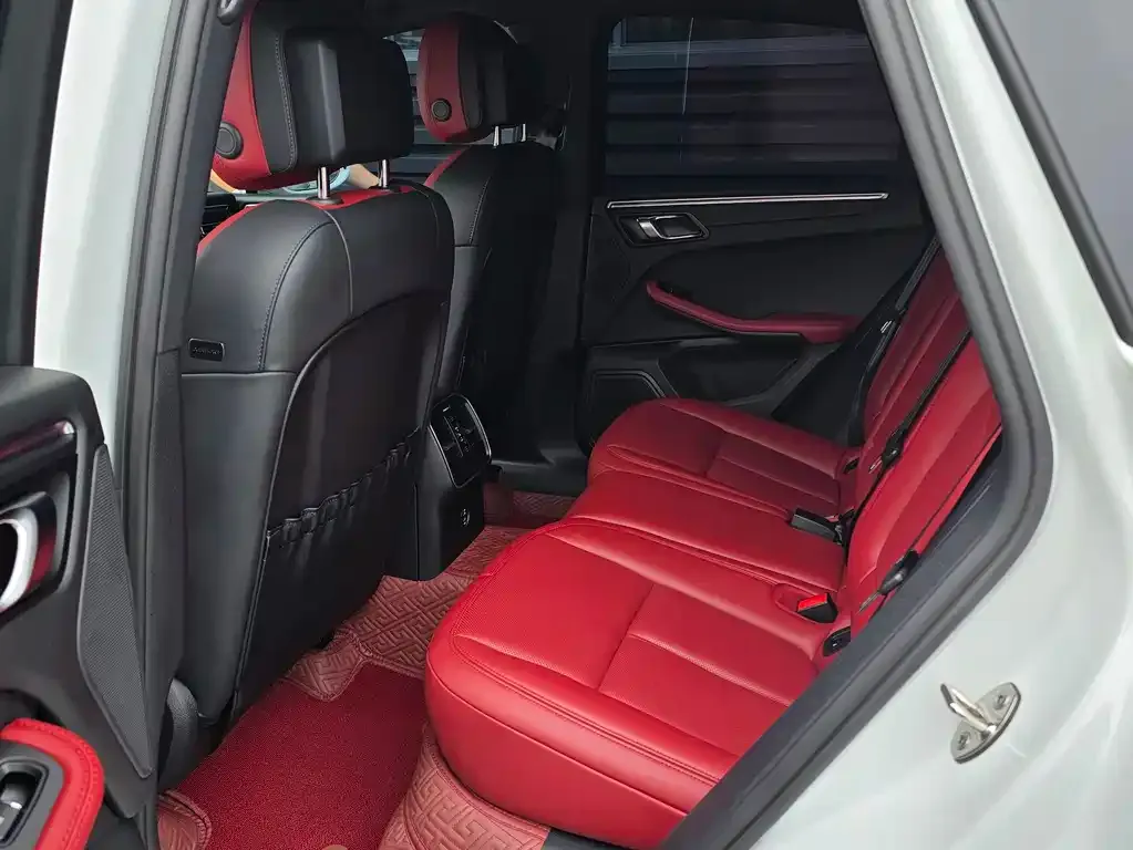 Porsche Macan 2024 из CN, фото 7