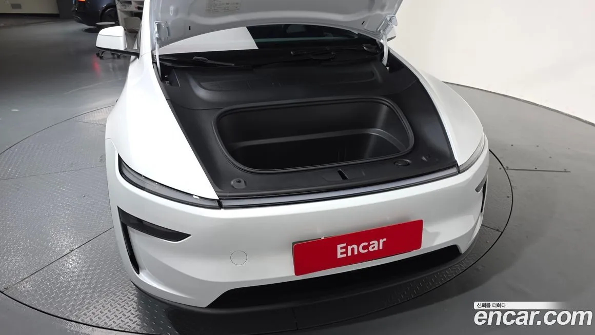 Tesla Model Y 2025 из KR, фото 6