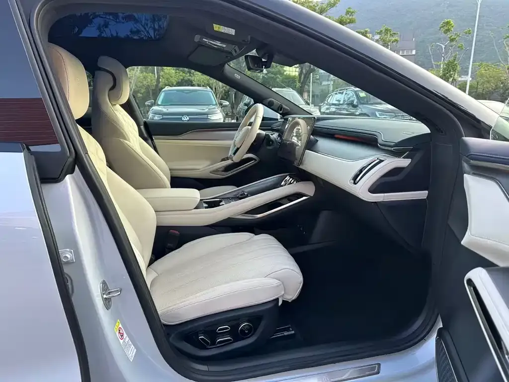 BYD L EV 2024 из CN, фото 5