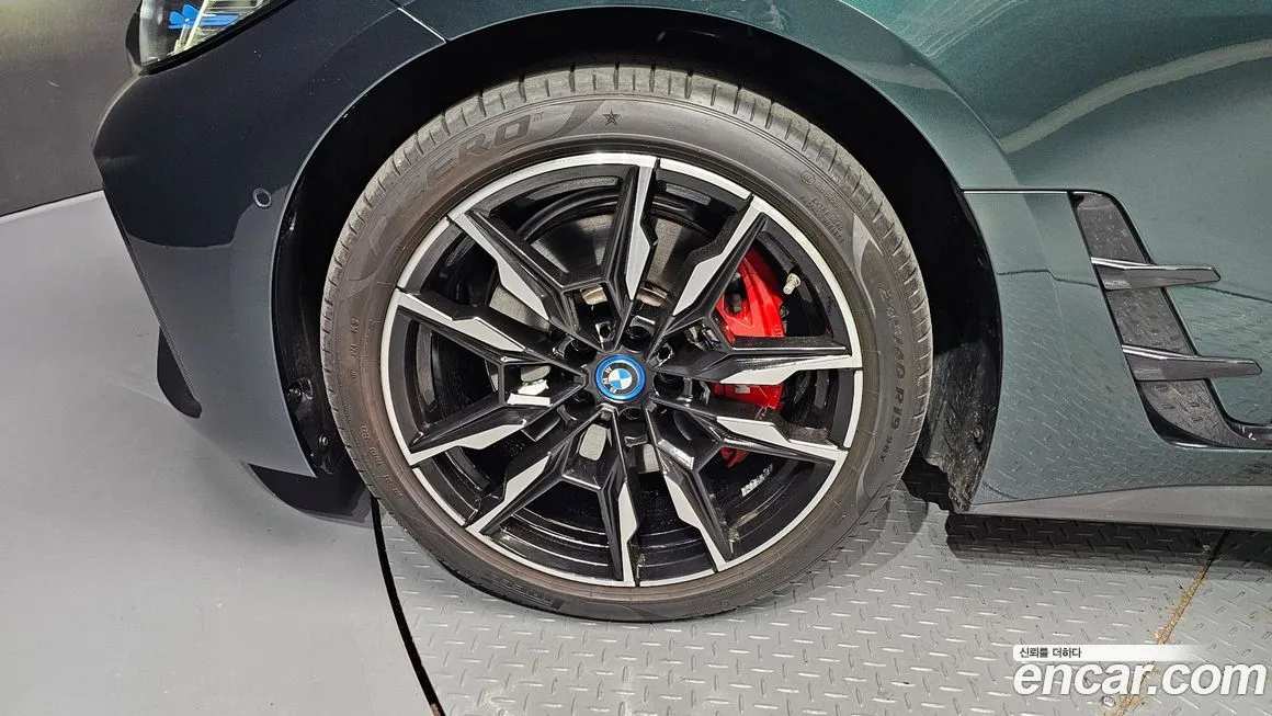 BMW i4 2024 из KR, фото 5