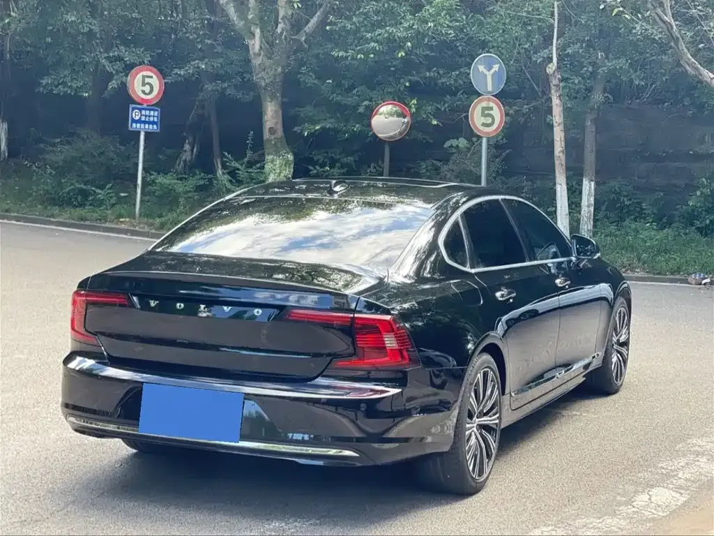 Volvo S90 2022 из CN, фото 4