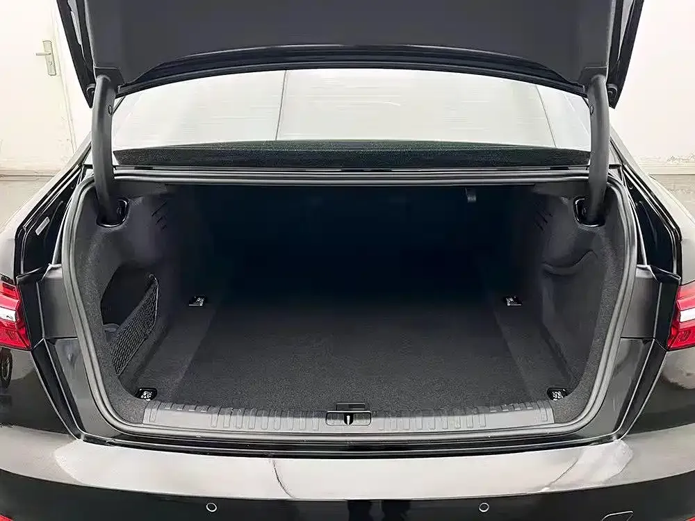 Audi A6L 2023 из CN, фото 7