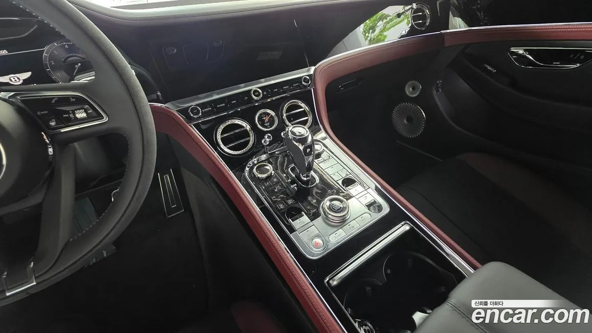 Bentley Continental 2023 из KR, фото 9