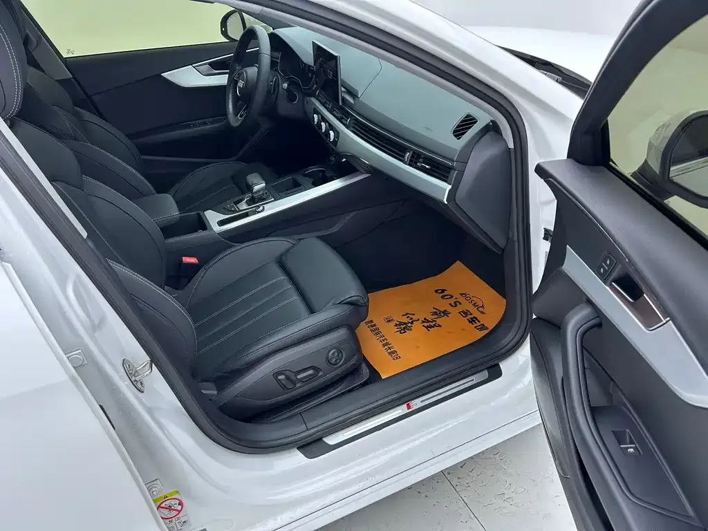 Audi A4L 2022 из CN, фото 10