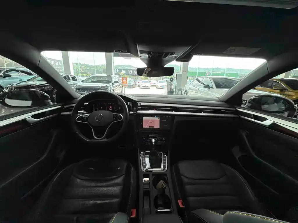 Volkswagen CC 2023 из CN, фото 8