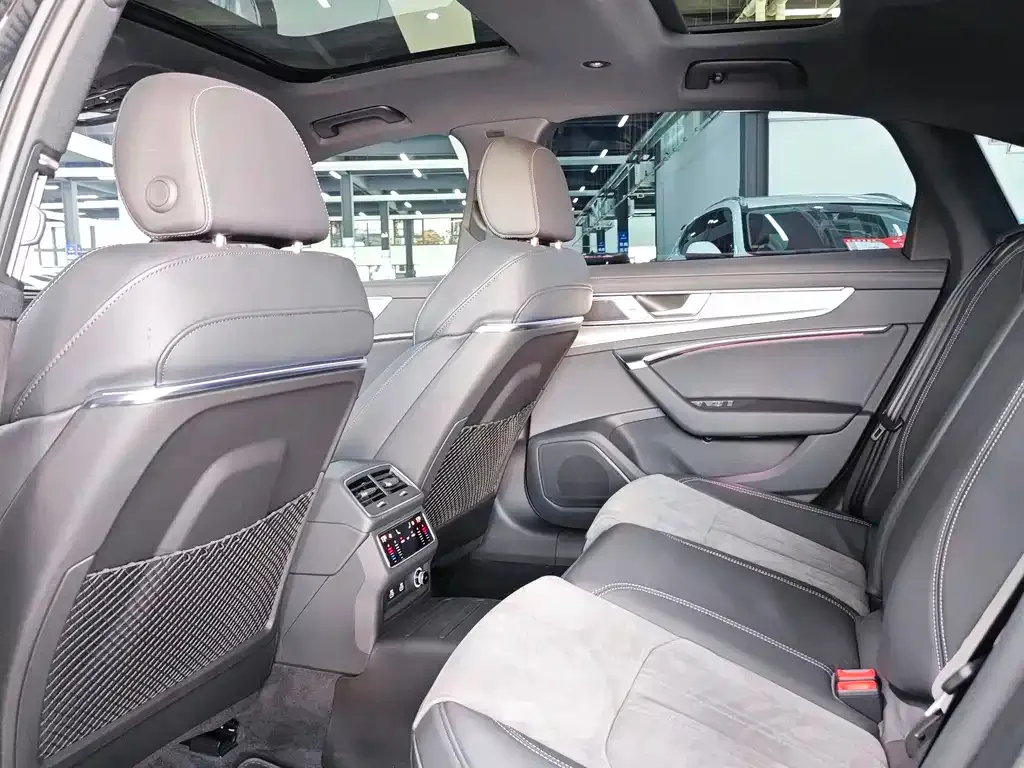 Audi A6L 2024 из CN, фото 6