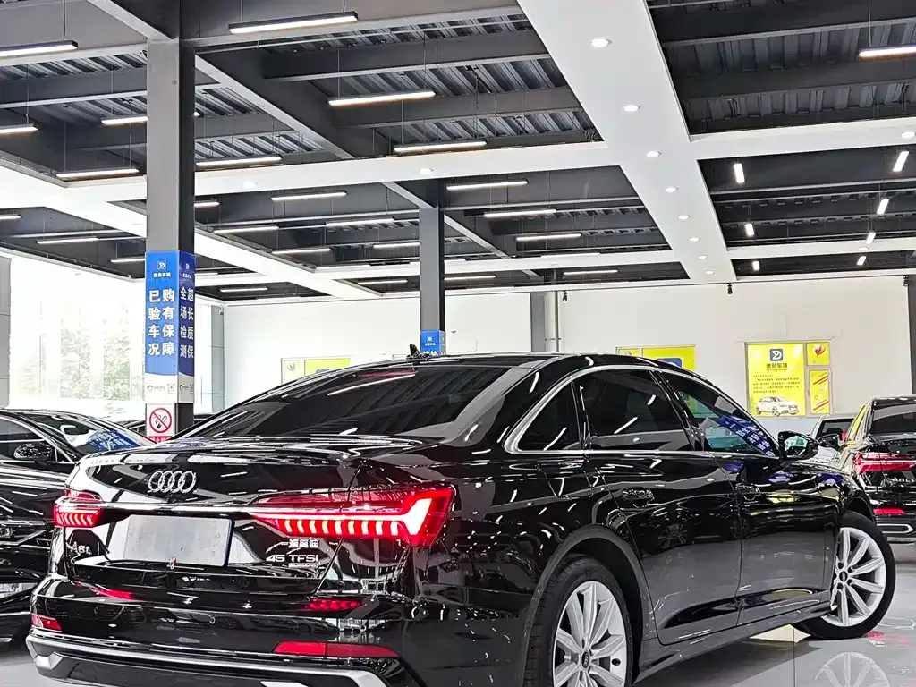 Audi A6L 2024 из CN, фото 7