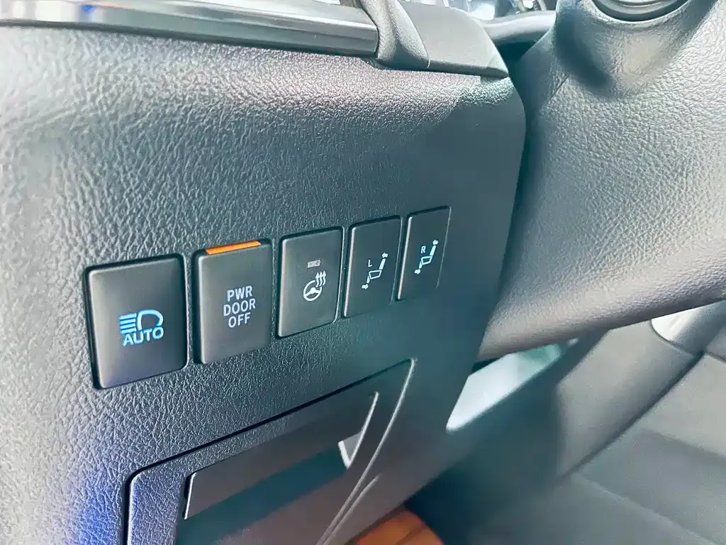Toyota Vellfire 2022 из CN, фото 10