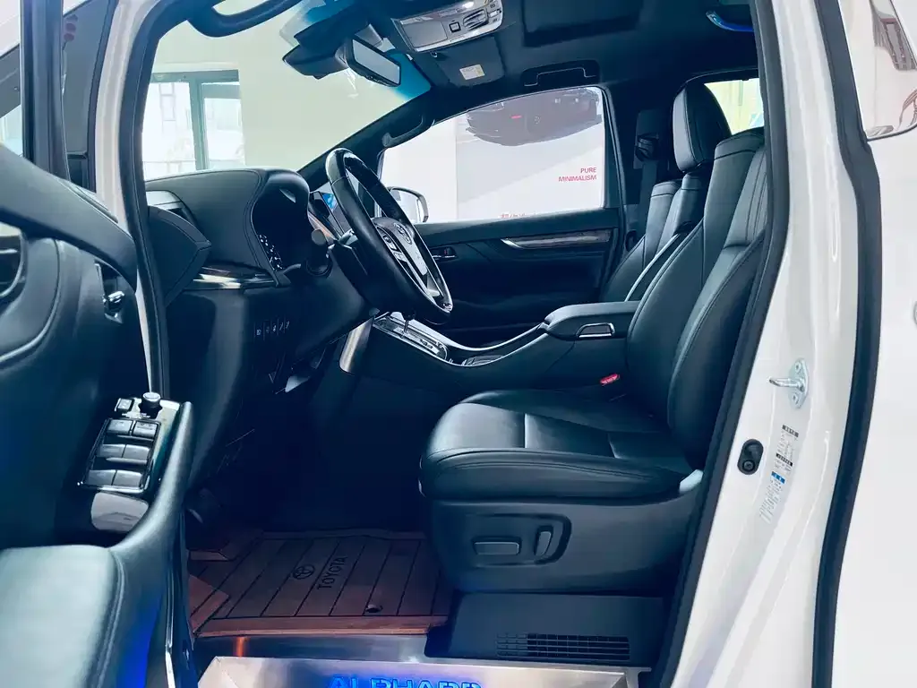 Toyota Vellfire 2022 из CN, фото 7