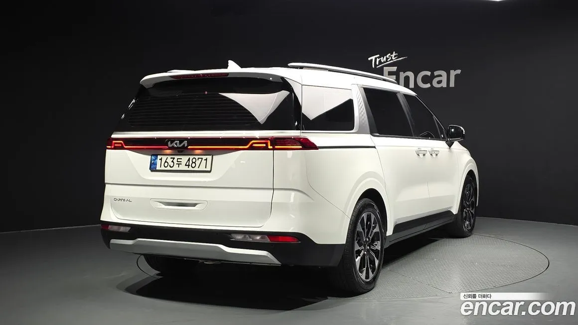 Kia Carnival 2023 из KR, фото 2