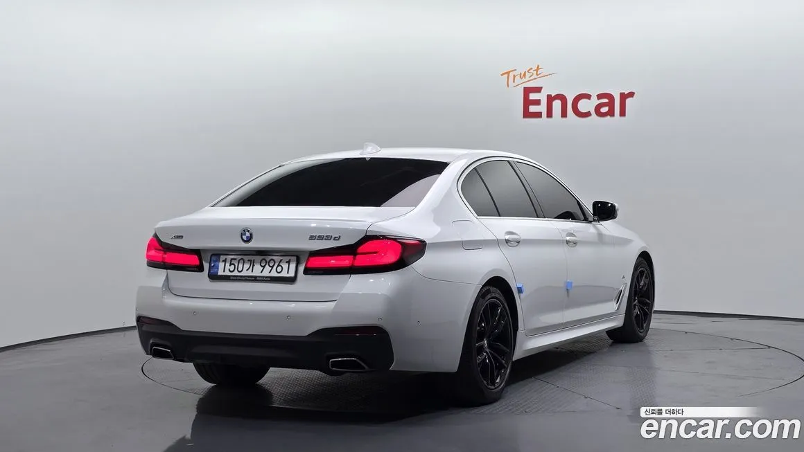 BMW 5-Series 2023 из KR, фото 2