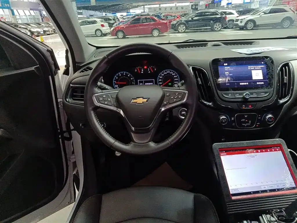 Chevrolet Equinox 2023 из CN, фото 3