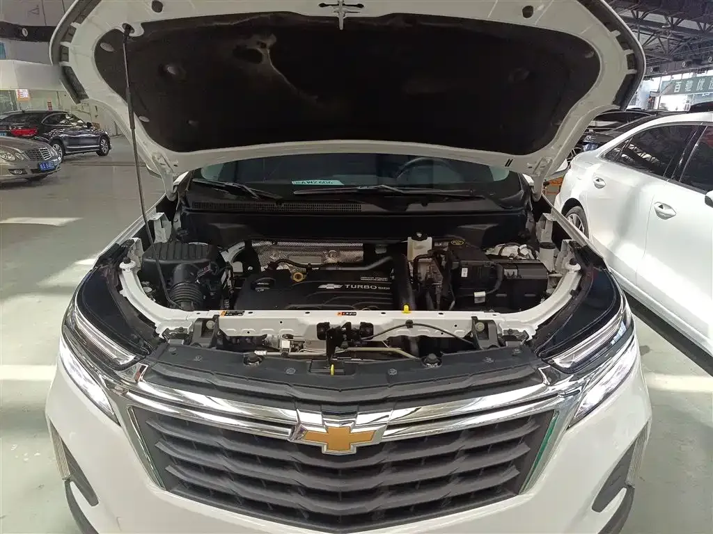 Chevrolet Equinox 2023 из CN, фото 9