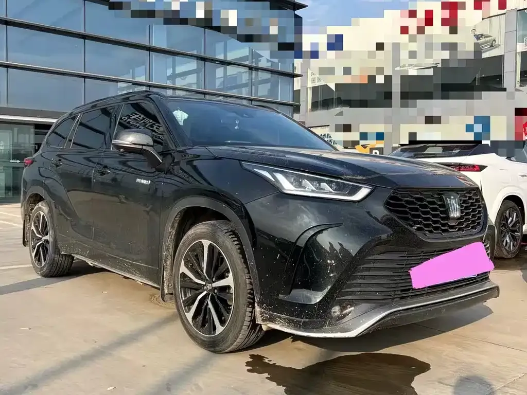 Toyota Crown Kluger 2022 из CN, фото 2