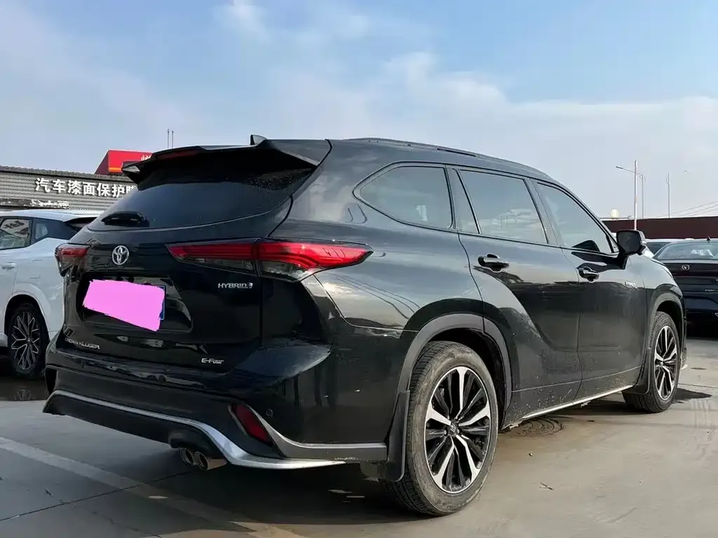Toyota Crown Kluger 2022 из CN, фото 5