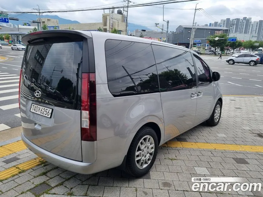 Hyundai Staria 2023 из KR, фото 2