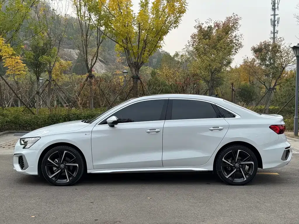 Audi A3 2022 из CN, фото 4