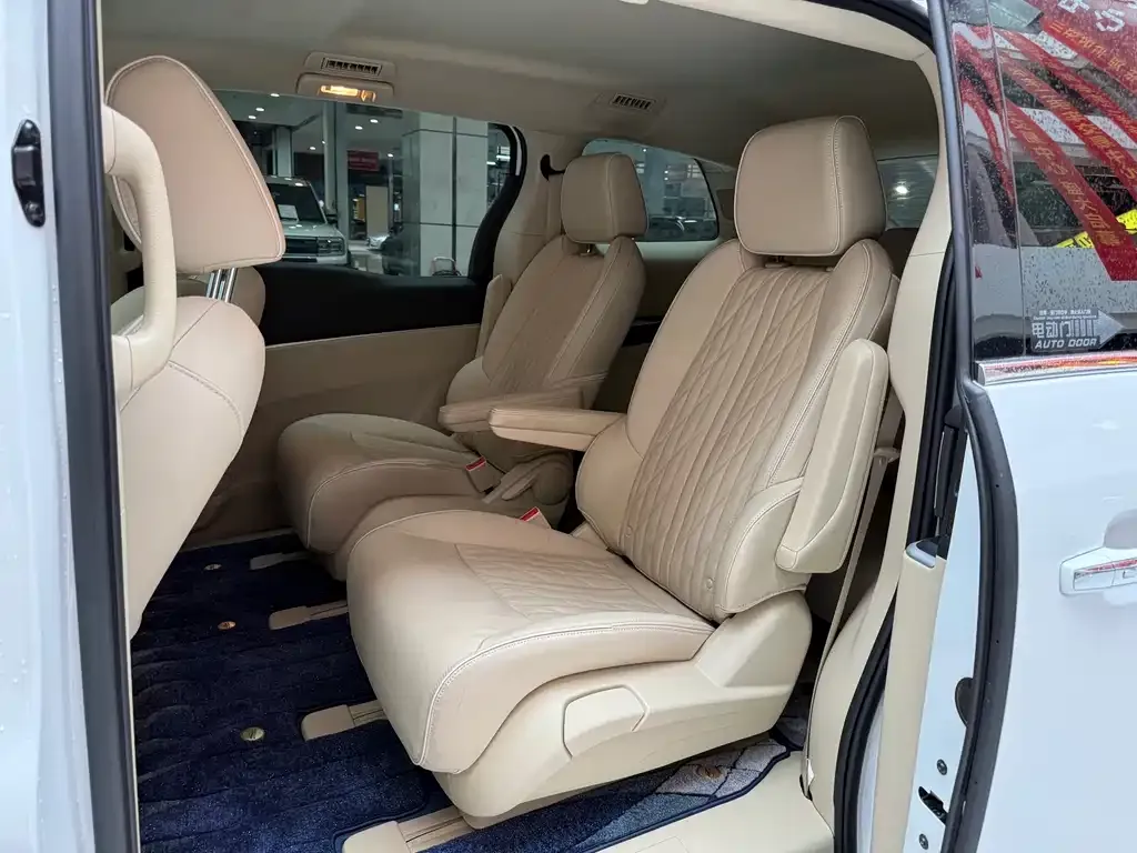 Buick GL8 2023 из CN, фото 9