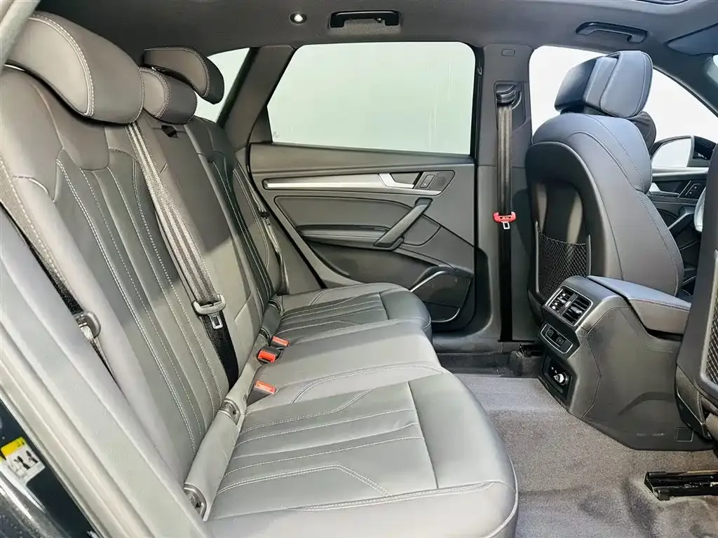 Audi Q5L 2023 из CN, фото 8