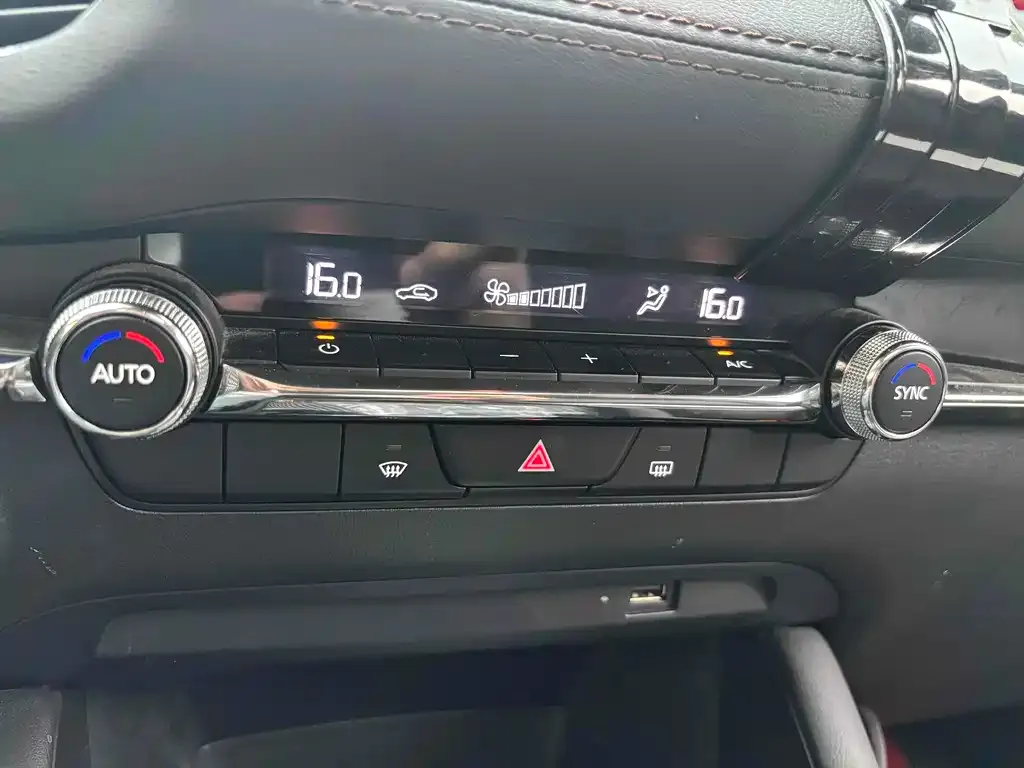 Mazda 3 Axela 2021 из CN, фото 7