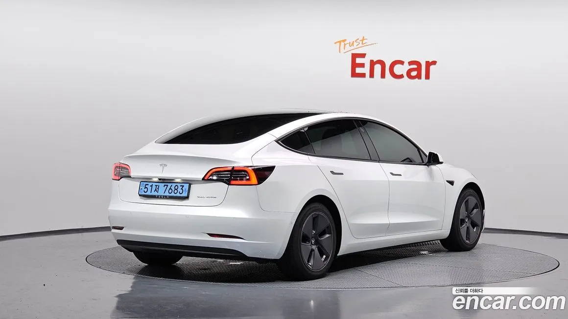 Tesla Model 3 2021 из KR, фото 2