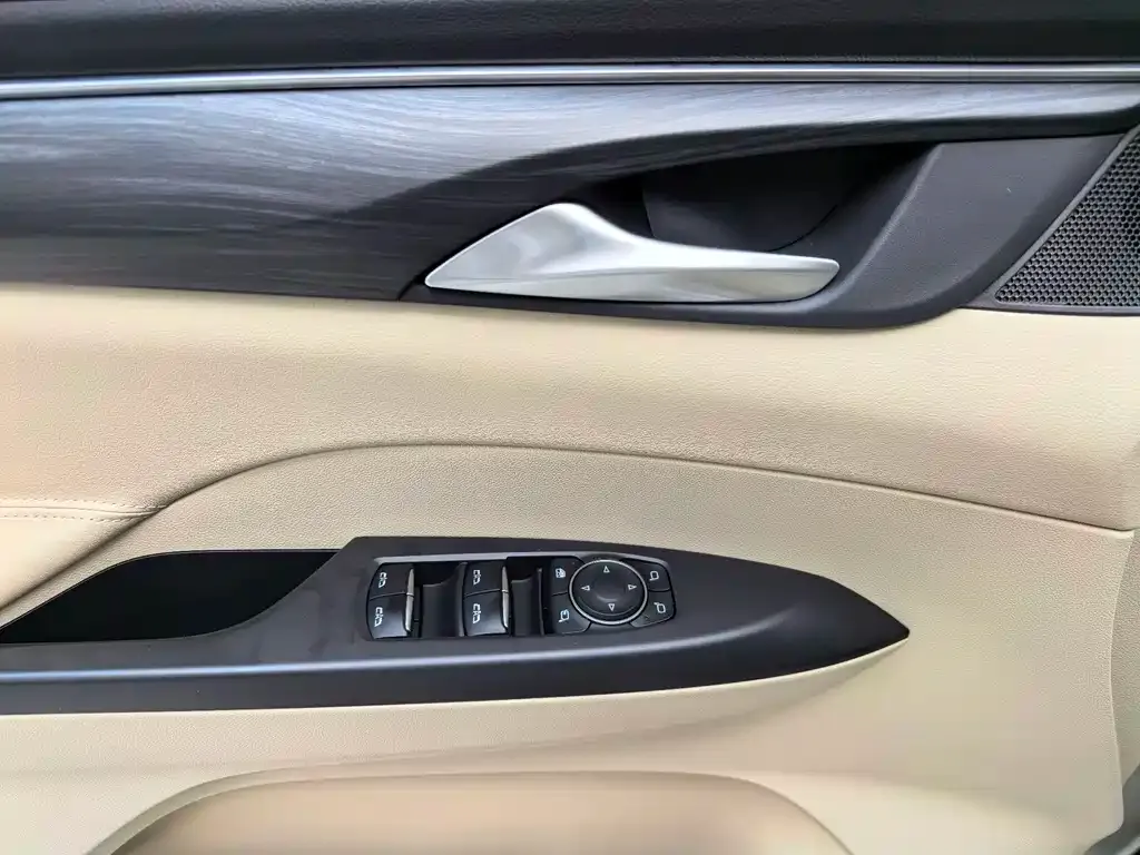 Buick GL8 2023 из CN, фото 10