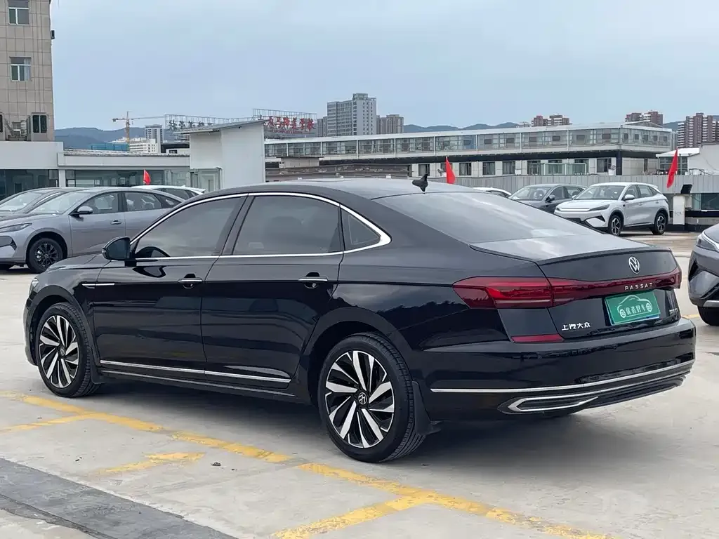 Volkswagen Passat 2022 из CN, фото 9