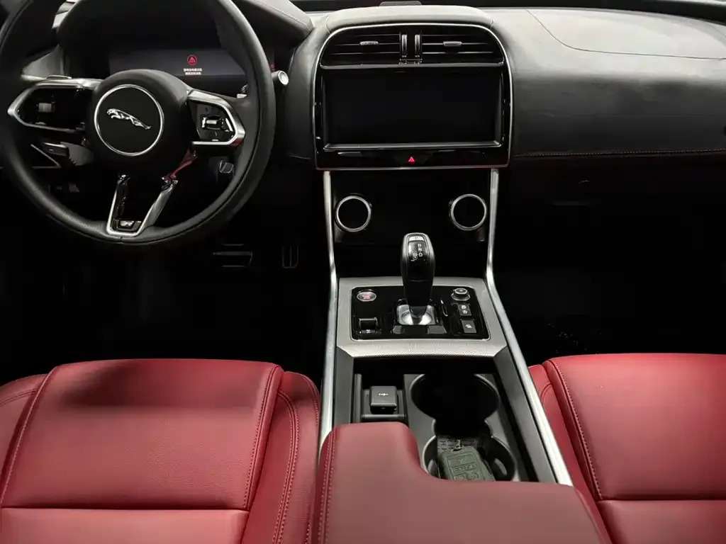 Jaguar XEL — фото 10