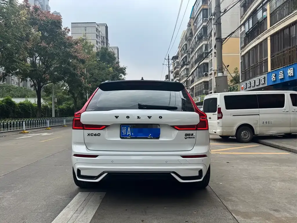 Volvo XC60 2022 из CN, фото 7