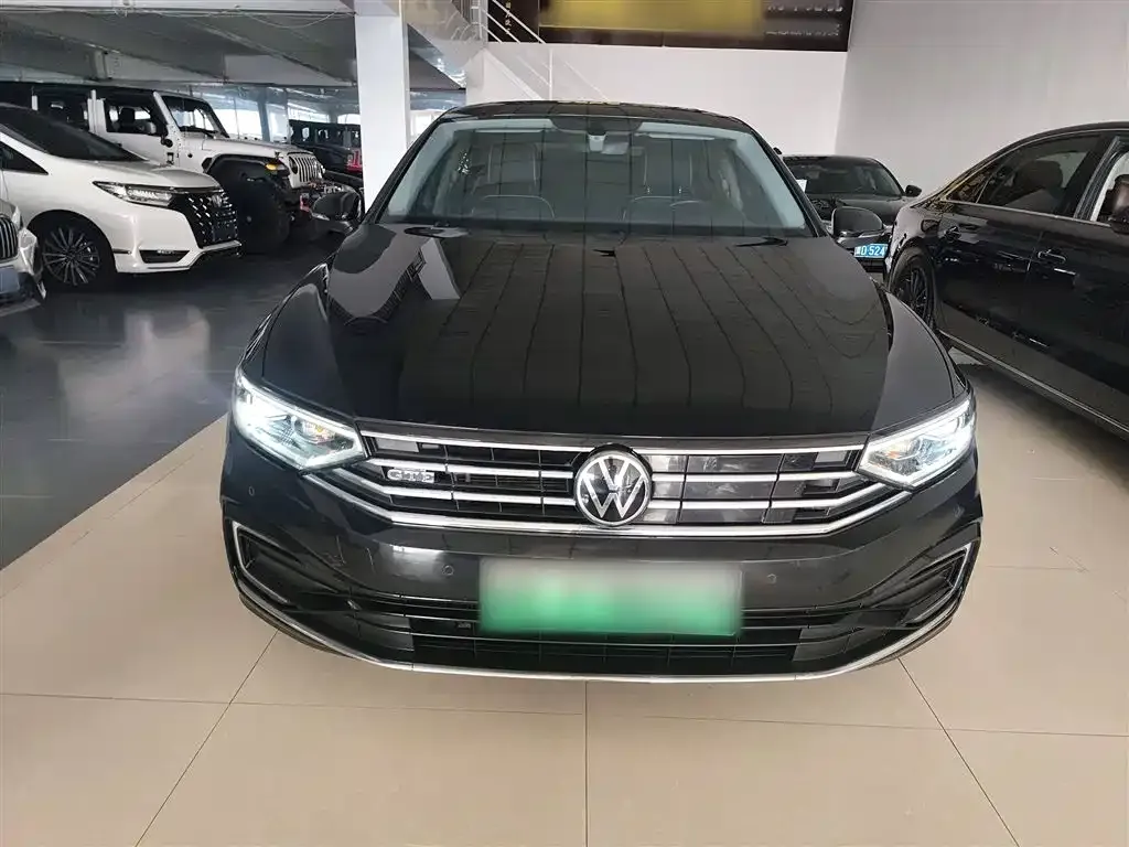 Volkswagen Magotan GTE PHEV 2022 из CN, фото 3