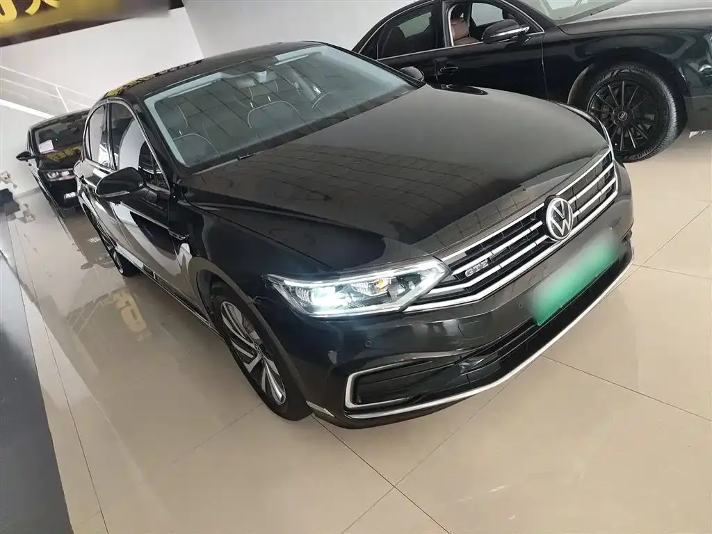 Volkswagen Magotan GTE PHEV 2022 из CN, фото 4