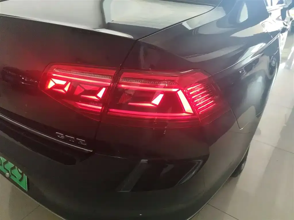 Volkswagen Magotan GTE PHEV 2022 из CN, фото 8