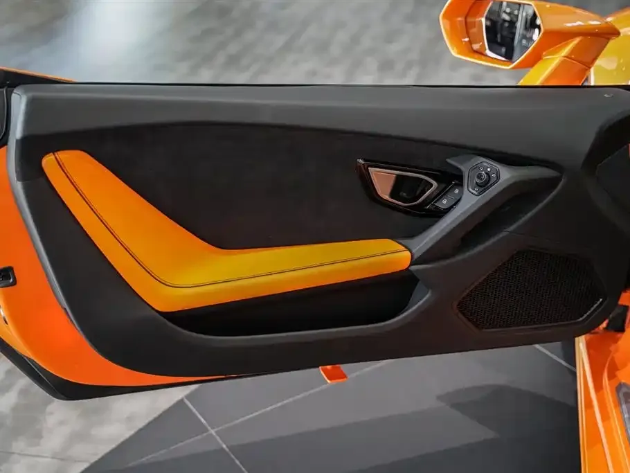 Lamborghini Huracan 2023 из CN, фото 10