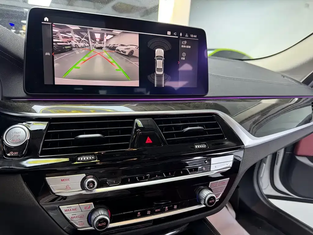BMW 5 Series 2022 из CN, фото 6