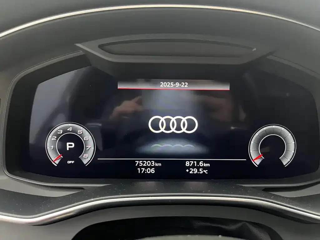 Audi A7 2021 из CN, фото 6
