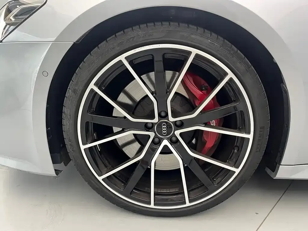 Audi A7 2021 из CN, фото 7