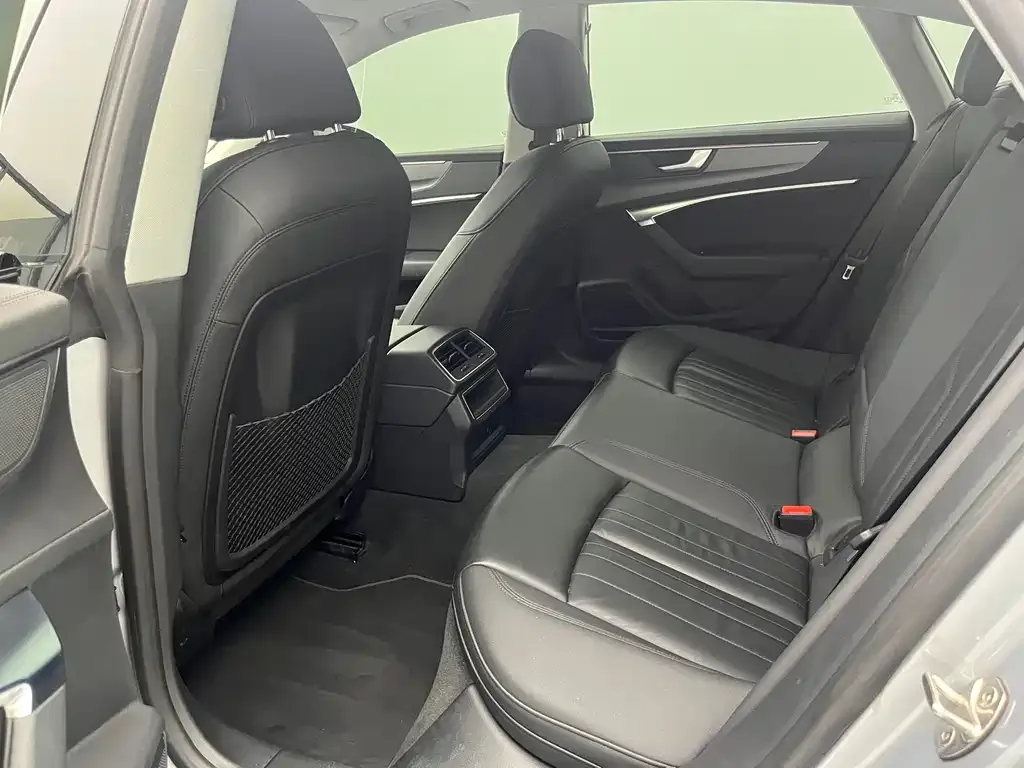 Audi A7 2021 из CN, фото 8