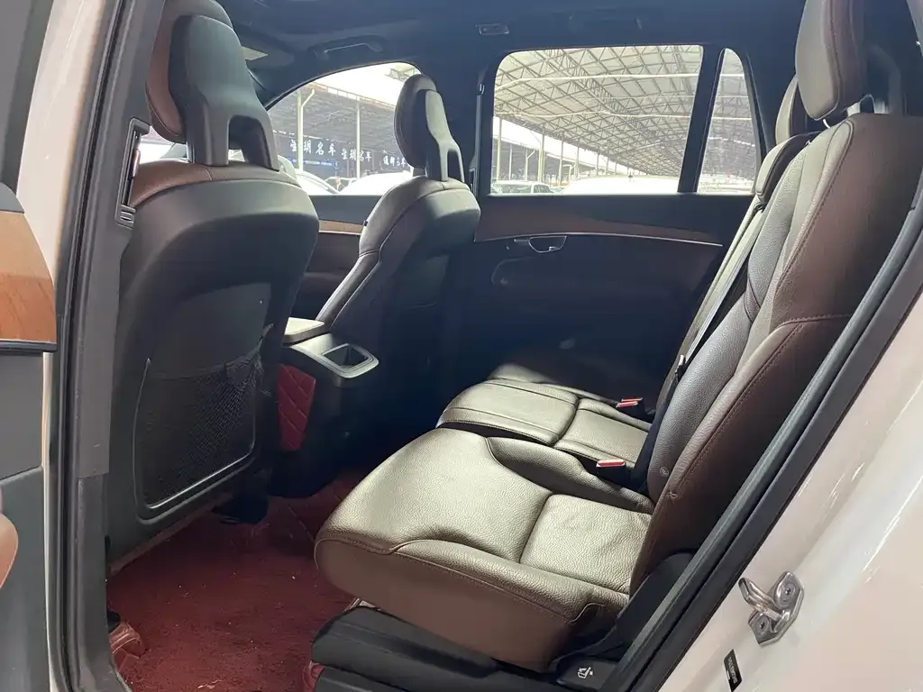 Volvo XC90 2021 из CN, фото 3