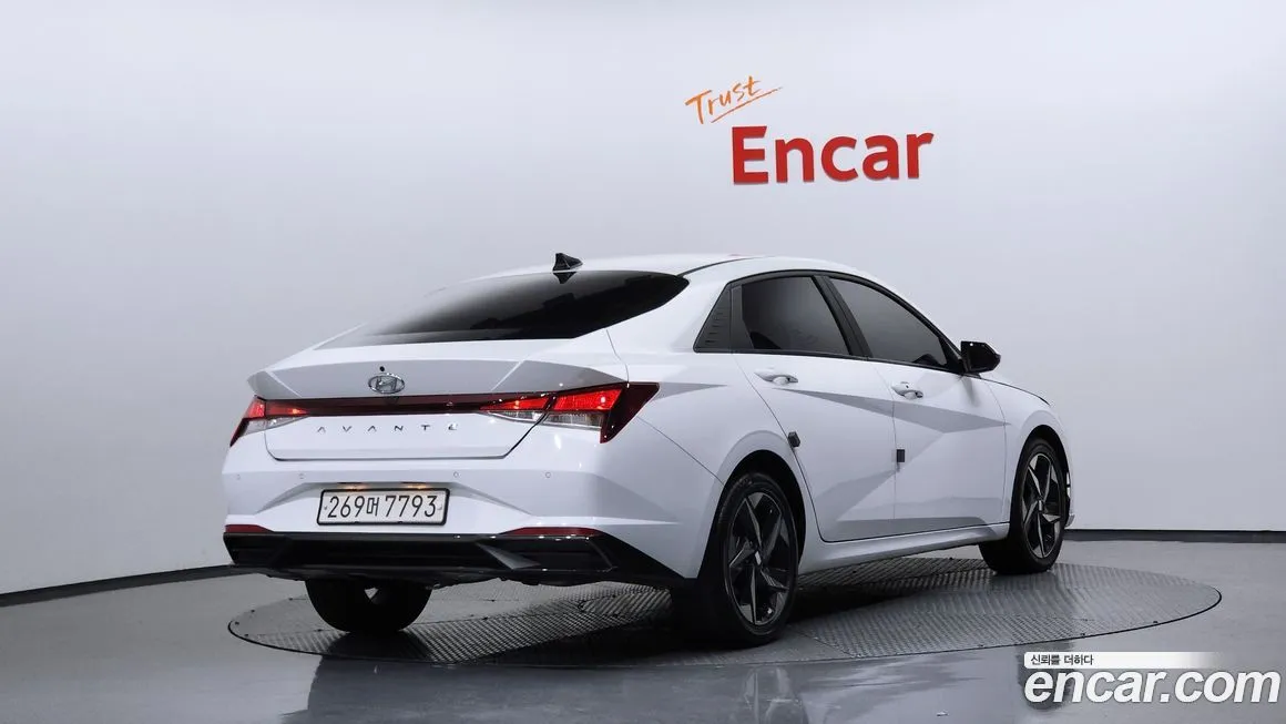 Hyundai AVANTE 2021 из KR, фото 2