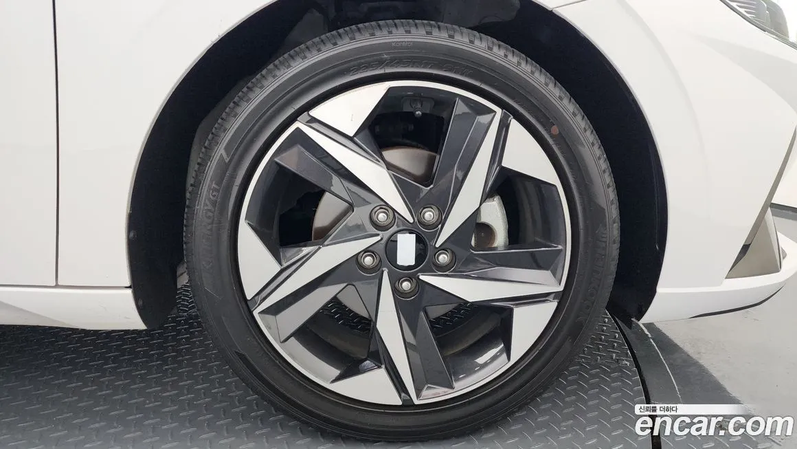 Hyundai AVANTE 2021 из KR, фото 5