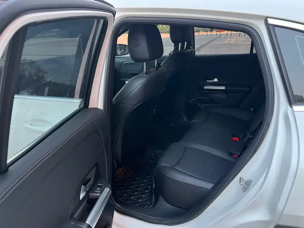 Mercedes-Benz EQA 2024 из CN, фото 10