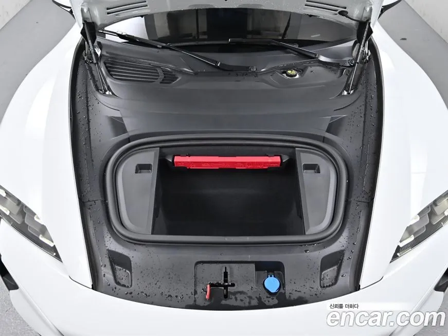 Porsche Taycan 2025 из KR, фото 6